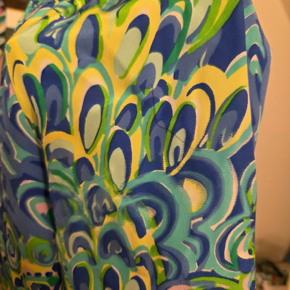 Lilly Pulitzer Elsa 100% Silk Top XS Lilly's Lagoon Smocked Blouse Preppy FLAW - Picture 9 of 9